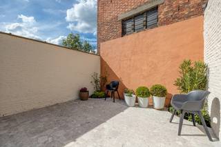 Gezellige stadswoning (beschikbaar vanaf 1 maart) met twee slaapkamers en knusse buitenruimte op een zeer centrale locatie in Turnhout nabij...