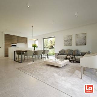 <span>Uit respect voor de historiek van de bestaande site, behouden we het oorspronkelijke</span><br /><span>herenhuis Villa Maria.  Rond deze villa met zijn prachtige tuin bouwen we de rest van de residentiële site en woonomgeving op.  </span><br />Een ideale plaats waar comfortabel en luxueus wonen gecombineerd wordt met het genot van een rustgevende groene omgeving.<br /><br /><span>De ligging van het woonproject Villa Maria is een van de grote troeven. Het is gesitueerd</span><br /><span>vlak bij het centrum van Lochristi en op een boogscheut van de Gentse binnenstad. In beide</span><br /><span>richtingen zijn heel wat winkels gelegen. De MobiScore van 8/10 toont de interessante</span><br /><span>ligging en nabijheid van openbaar vervoer aan, vooral richting die Gentse binnenstad. De</span><br /><span>inritten van uitvalswegen R4 en E17 zijn op minder dan 10 minuten bereikbaar.</span><br /><br /><span>Alle wooneenheden voldoen technisch aan de meest recente eisen en normeringen inzake</span><br />isolatie, ventilatie, verwarming, brandveiligheid en toegankelijkheid.<br /><br />Voor meer details en info, mail ons vrijblijvend op info@loimmo.be<br /><br />Reeds 30% verkocht op plan!<br /> 