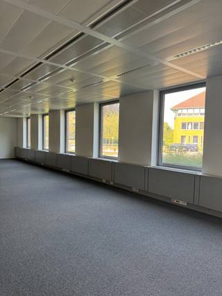 Commercial for rent in Waterloo