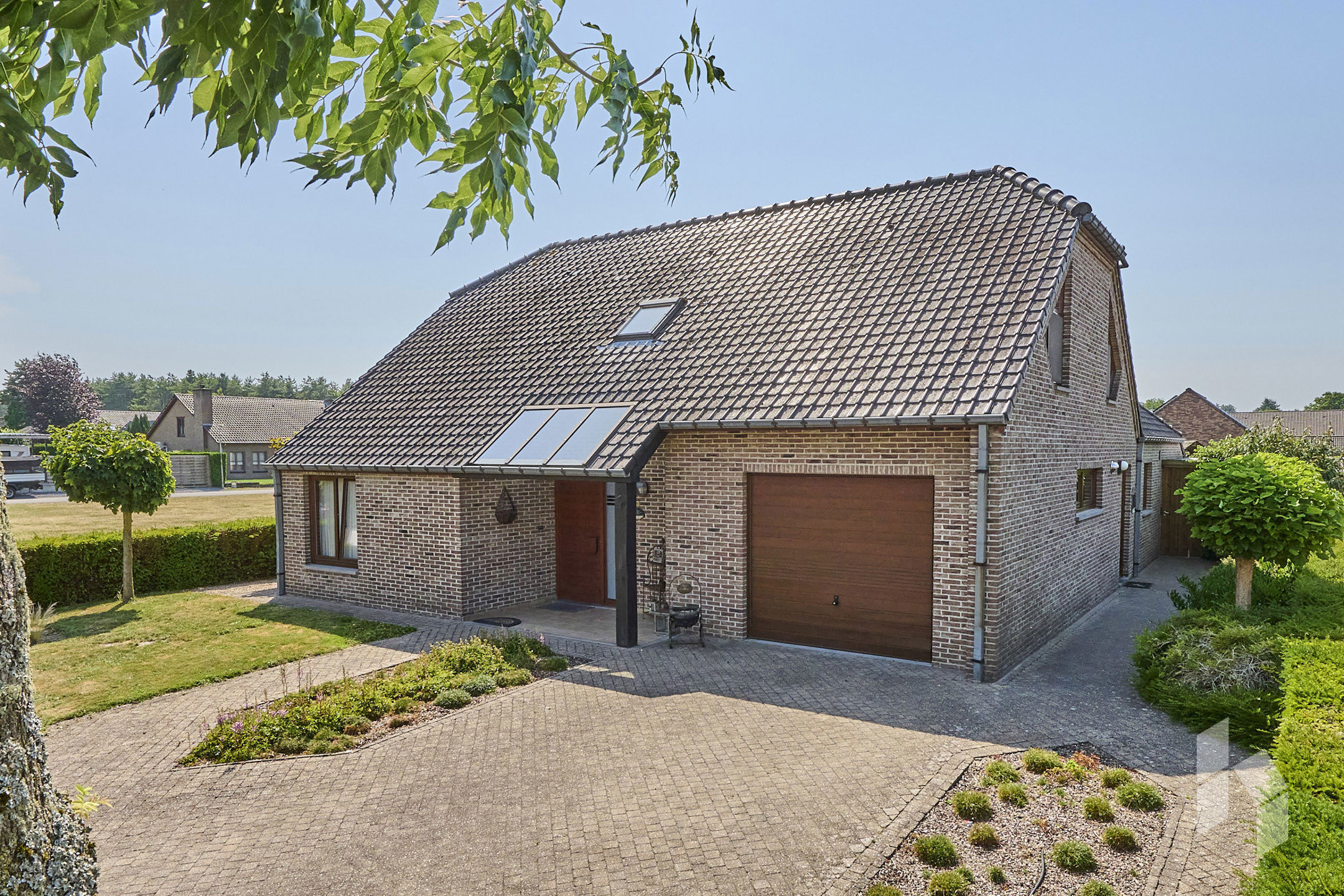 Rustig gelegen woning met 5 slpks op een perceel van 905 m²! - foto 1