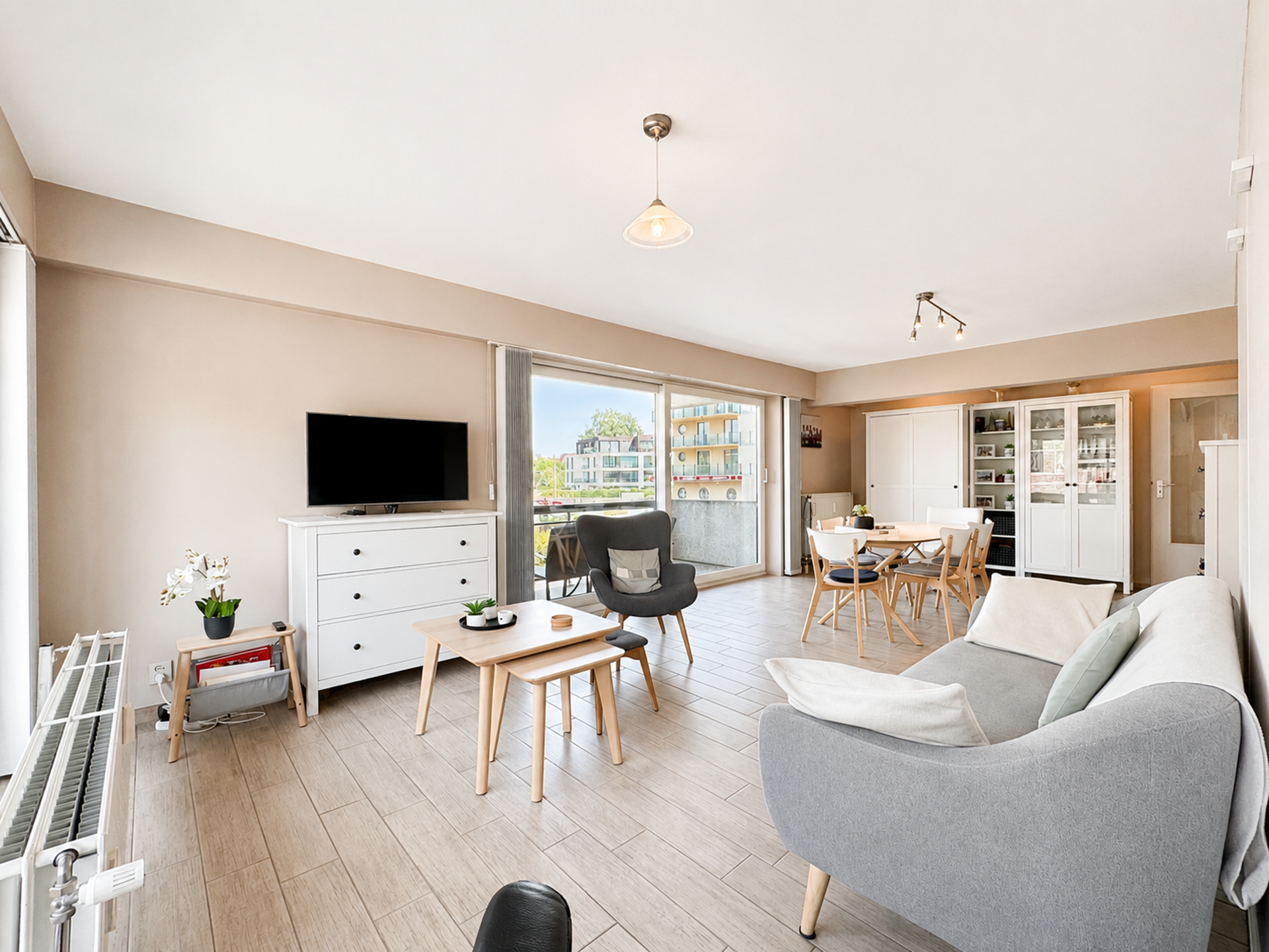 "Instapklaar appartement + garagebox vlak bij zee" - foto 2