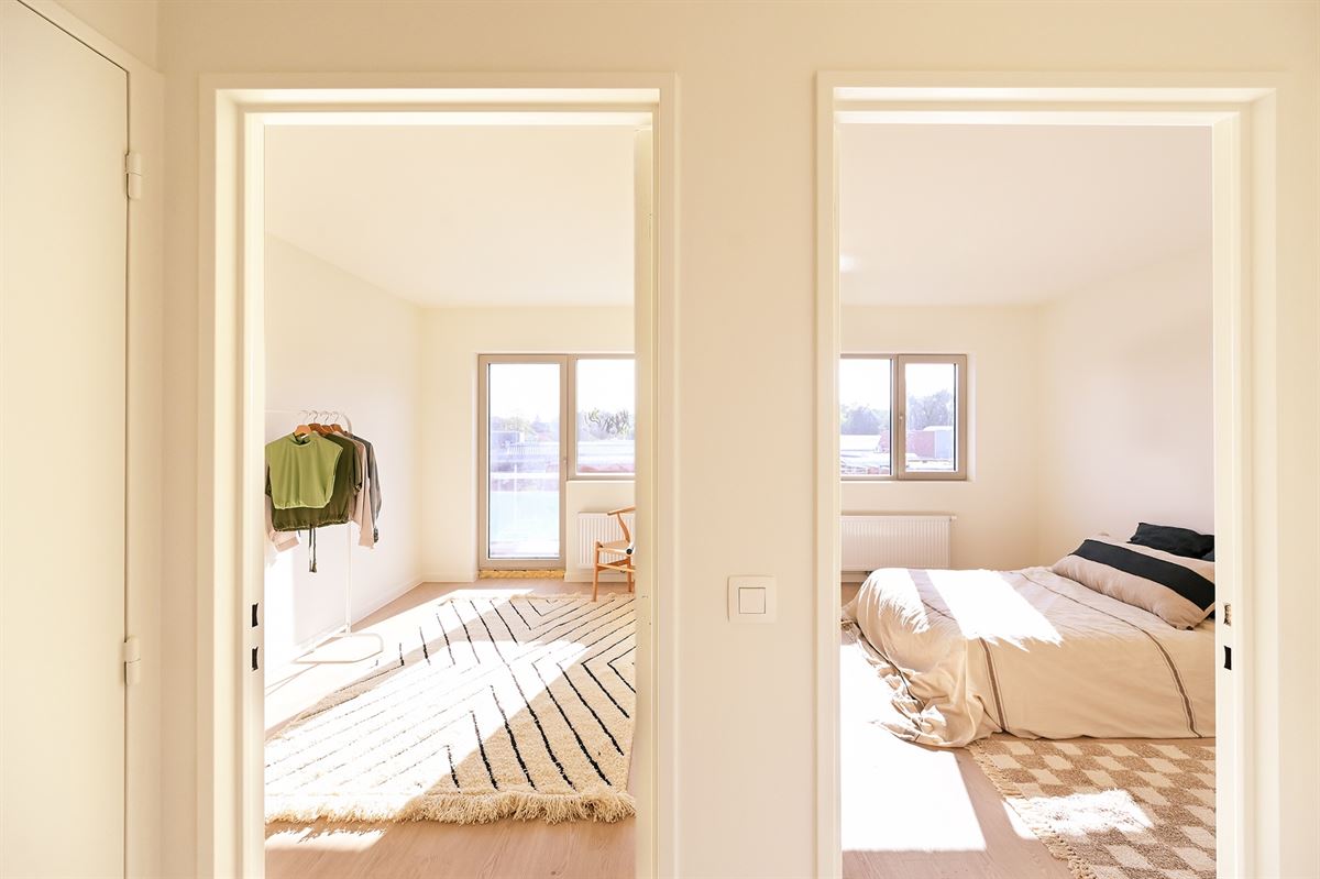 Gerenoveerd appartement met veel lichtinval - foto 5