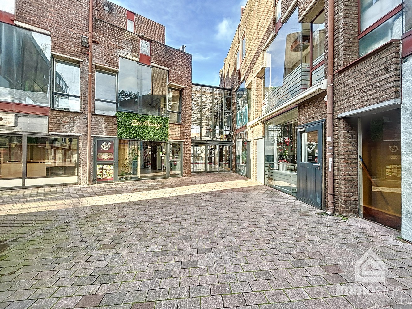 Handelsruimte met autostaanplaats in Shopping 2 te Genk! - foto 4