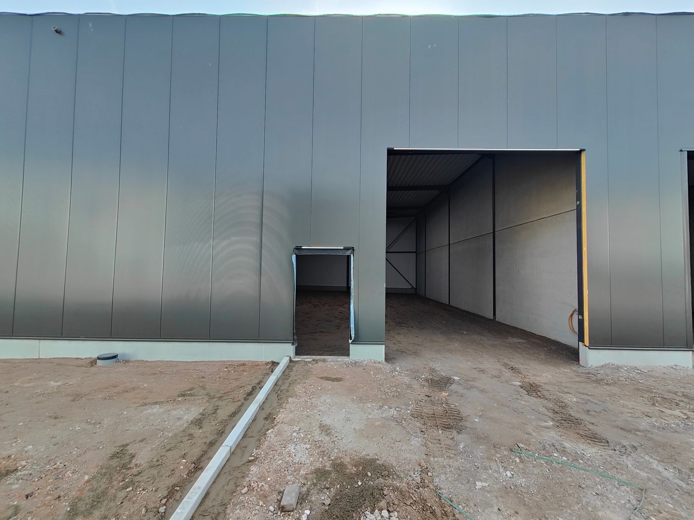 270 m² nieuwbouw KMO-unit te huur nabij de bedrijvige Oostendsebaan - photo 4