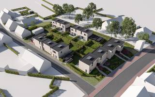 <p>Bent u op zoek naar een moderne, comfortabele én energiezuinige woning in een rustige, landelijke omgeving?</p><p>Ontdek dit nieuwe woonproject in Vinkt, charmante deelgemeente van Deinze, op de hoek van de Deinzestraat en Staggestraat.</p><p> </p><p>Dit kleinschalige project omvat 11 nieuwbouwwoningen: 8 halfopen en 3 gesloten bebouwingen.</p><p>De hedendaagse architectuur sluit harmonieus aan bij het groene, landelijke karakter van de omgeving.</p><p> </p><p>Indeling en kenmerken: lichtrijke leefruimte met volledig uitgeruste open keuken, praktische berging en gastentoilet op het gelijkvloers. Op de verdieping bevinden zich 3 slaapkamers en een badkamer met toilet.</p><p>Elke woning beschikt over een privatieve, volledig afgesloten tuin met duurzame tuinafsluiting, 4 zonnepanelen, een regenwaterput van 10.000 liter en een bijhorende carport (inbegrepen in de prijs).</p><p> </p><p>Extra troeven: mogelijkheid tot 6% btw (onder voorwaarden), wachtleiding met trekkabel voor een toekomstige laadpaal, en openbare parkeerplaatsen binnen het project voor bezoekers of extra wagens.</p><p> </p><p>Ideaal voor gezinnen én interessant als opbrengsteigendom.</p><p> </p><p>Praktisch: start werken juli 2025, voorlopige oplevering december 2026. Vlotte bereikbaarheid naar Deinze, Gent en E17/E40; scholen, winkels en recreatie op korte afstand.</p><p> </p><p><strong>Aankoopprijs zonder BTW: 351.992 euro*<br />Aankoopprijs inclusief 6% BTW op de constructie: 367.700,46 euro*<br />Aankoopprijs inclusief 21% BTW op de constructie: 406.972,09 euro*</strong></p><p>(Waarvan 90180,96 euro grond excl. registratierechten + 261810,85 euro constructie + infra excl. BTW)<br />* Prijzen zijn exclusief registratierechten op de grond, notariskosten en kosten aansluiting water en elektriciteit.<br />* 6% of 21%? Het btw-tarief is afhankelijk van de situatie van de koper.<br />We staan ter beschikking van de koper voor de volledige en gepersonaliseerde prijsopgave op maat. Contacteer ons gerust voor een vrijblijvende afspraak.</p><p> </p><p>Laatste lot beschikbaar!</p>