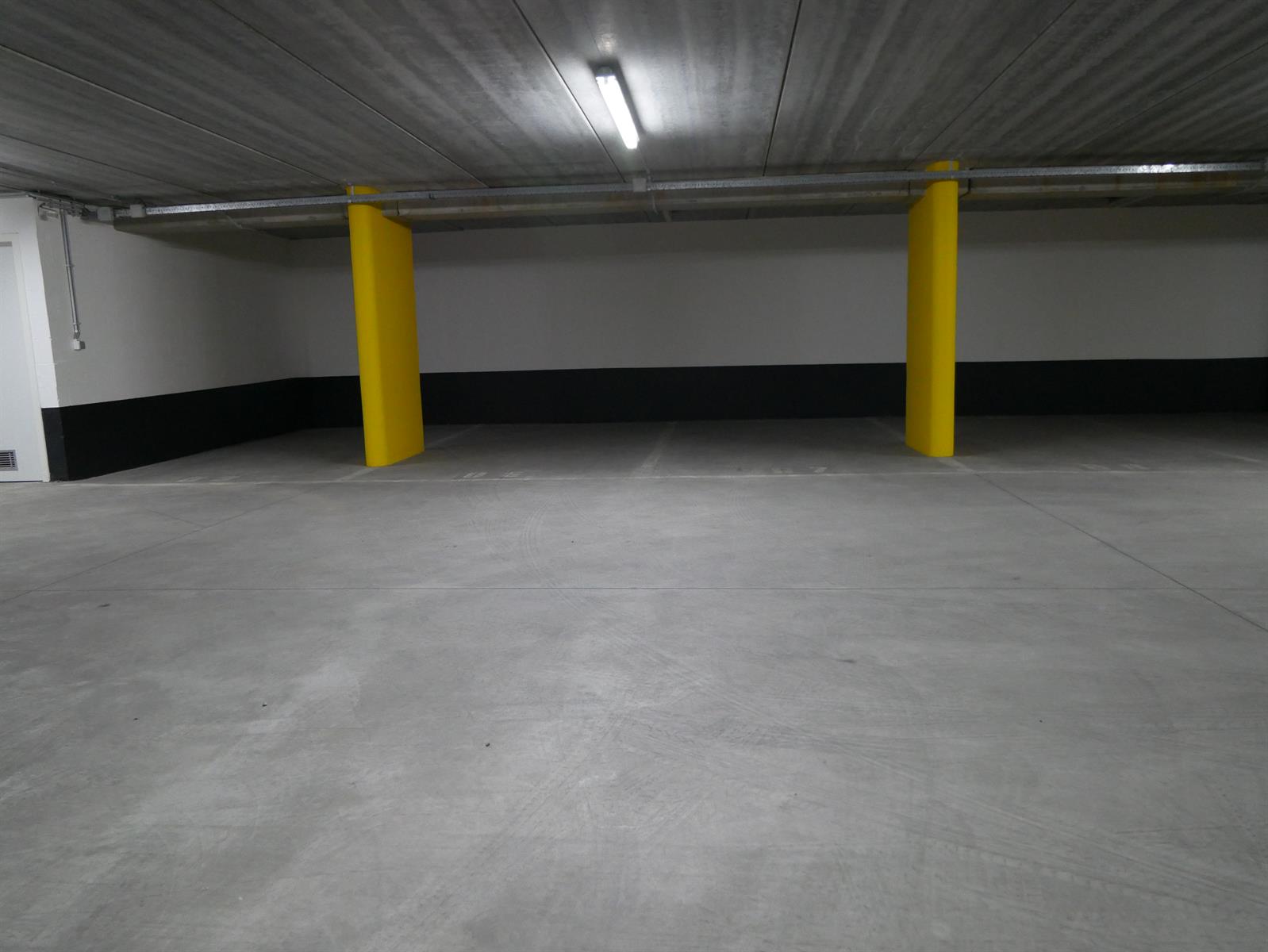 Garage à louer à Ixelles - photo 4