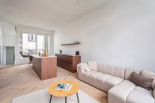 PLAN UW BEZOEK VIA VOLGENDE LINK: https://listed.mijnhuurprofiel.be/whise/7596621In de levendige Kronenburgstraat, op de grens van het bruisende Zuid...