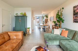 Dit energiezuinige appartement is gelegen aan de Dascottelei in Deurne, met een supermarkt in het gebouw en openbaar vervoer vlak voor de deur.Het...