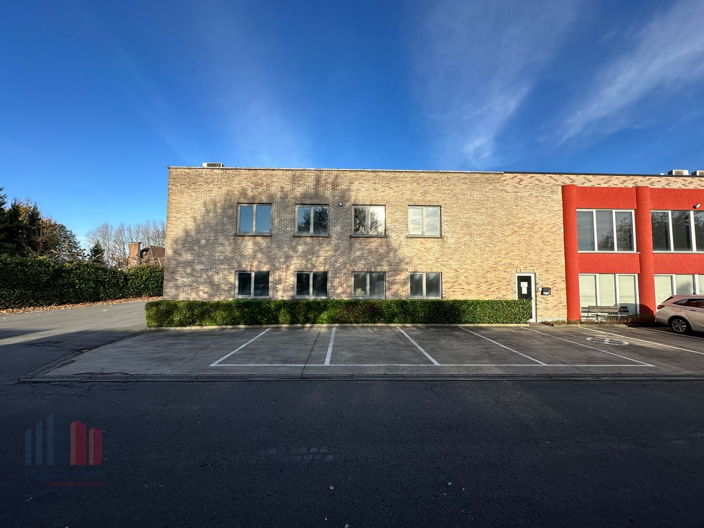 Magazijn met kantoor te huur in Kortrijk - foto 2