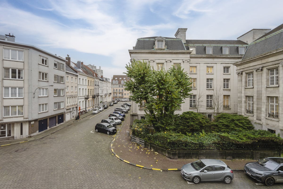 Ruim 3-slaapkamerappartement in centrum Kortrijk - foto 4