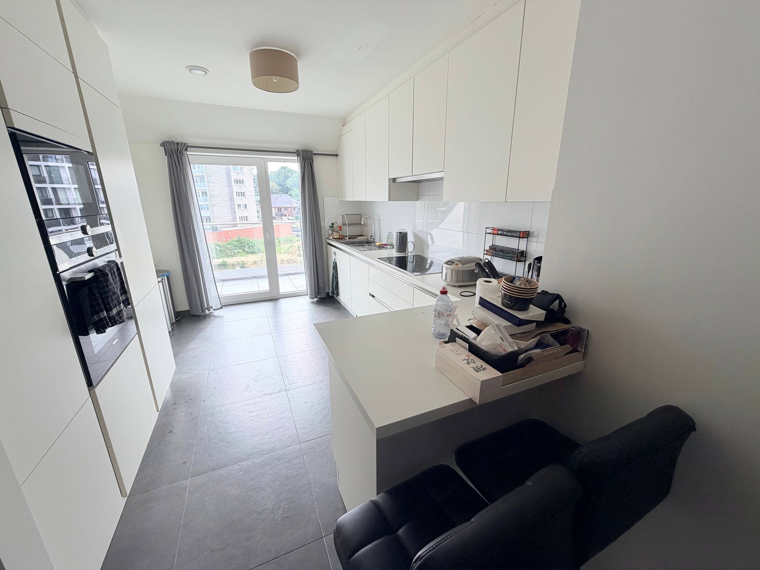 Prachtig duplexappartement met 2 slaapkamers, 2 badkamers, 2 terrassen en 1 autostaanplaats. - foto 4