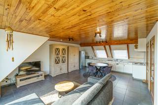 Interesse of vragen? Contacteer Sofie Stalmans via sofie.stalmans@copandi.be of +32 484 74 47 00.Dit dakappartement in Lier combineert ruimte,...