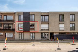 Dit ruime appartement van 140 m² bevindt zich aan de Lage Kaart in Brasschaat. De eigendom omvat twee slaapkamers, een badkamer, een terras, een...