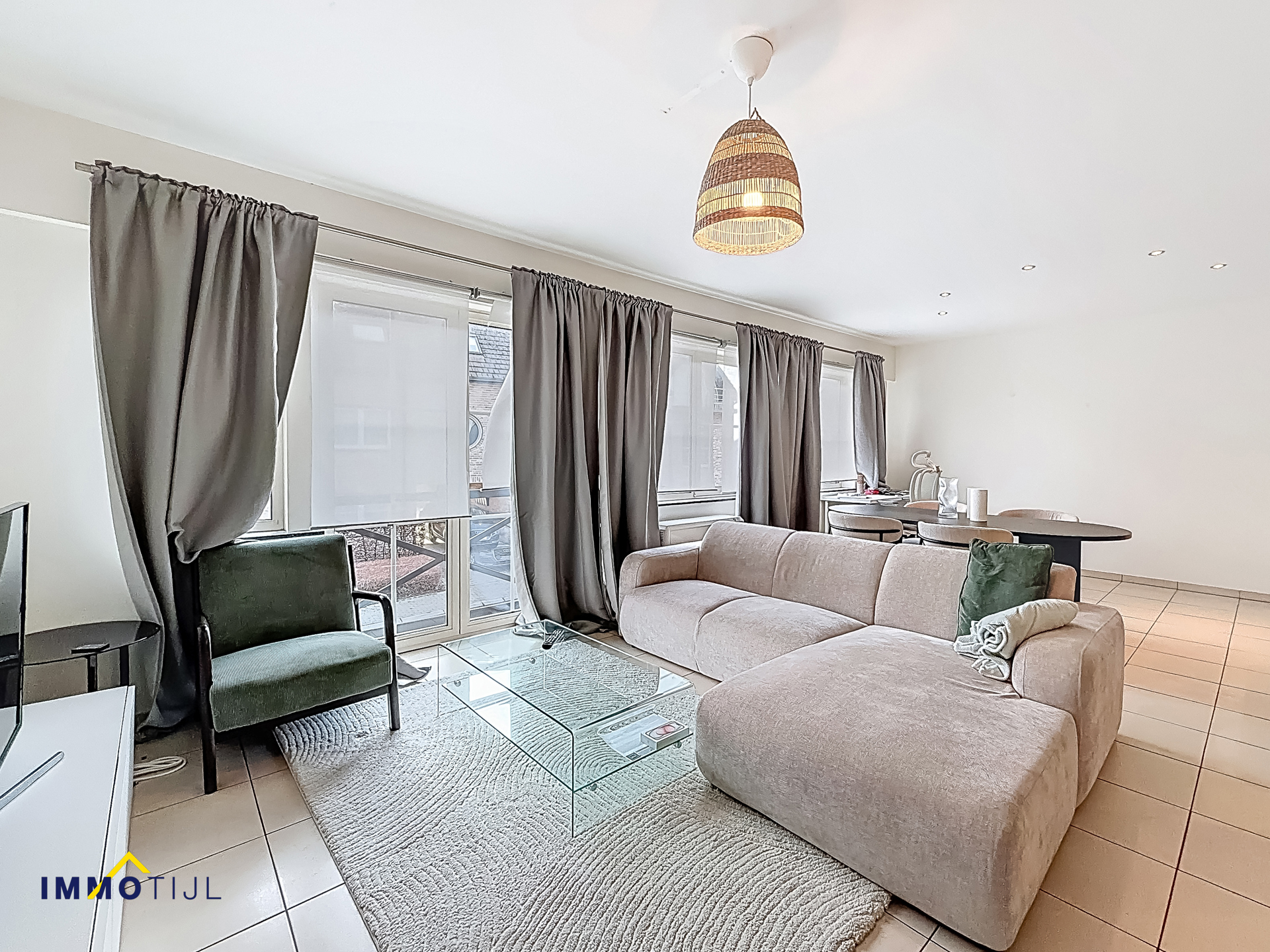 Verzorgd appartement met 2 slaapkamers en garage! - foto 3