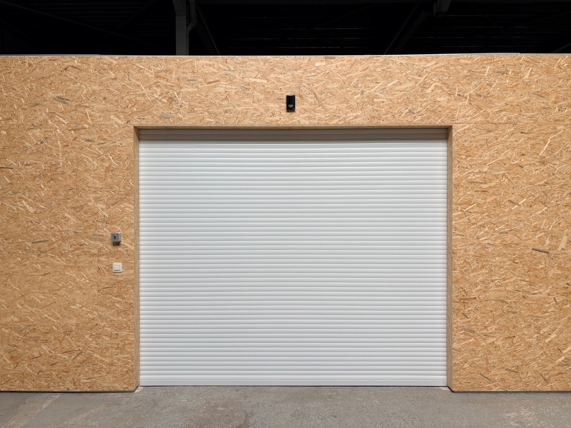 TE HUUR : Opslagruimte 160m² - foto 3