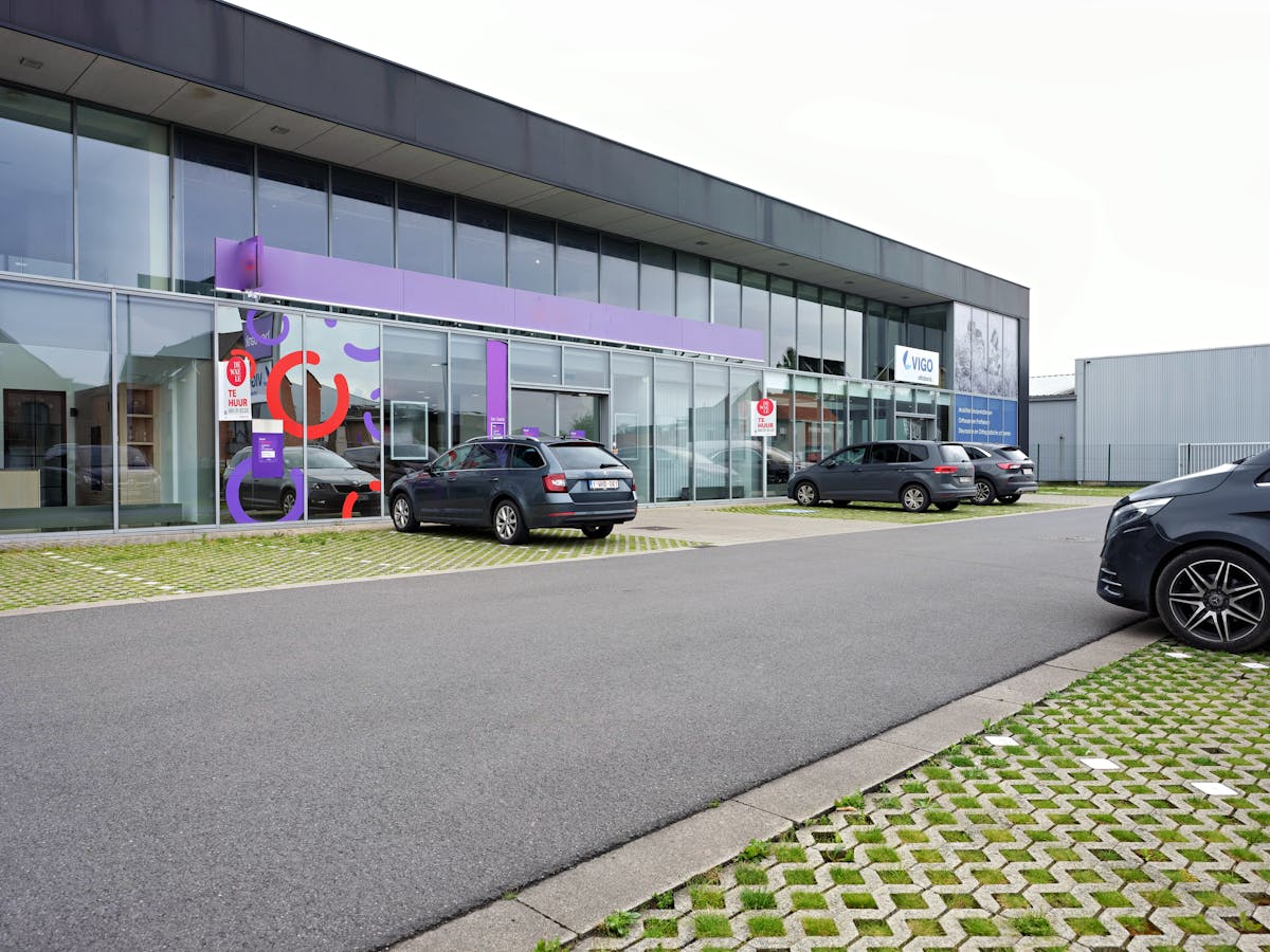 Commerciële ruimte langs invalsweg van Roeselare - foto 4