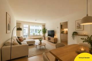 Ontdek dit instapklaar appartement, gelegen op de eerste verdieping in het hart van Torhout. Dankzij de centrale ligging bevindt de Markt zich op slechts 100 meter afstand en geniet u van een vlotte bereikbaarheid van winkels, scholen, openbaar vervoer, horeca en andere dagelijkse voorzieningen, allemaal op wandelafstand.<br /><br />Bij het binnenkomen wordt u verwelkomd in de inkomhal met gastentoilet. De leefruimte geniet van grote raampartijen en biedt plaats voor een gezellige zithoek en ruime eetplaats. Aansluitend bevindt zich de keuken, uitgerust met de nodige toestellen en voorzien van extra ruimte die perfect kan dienen als bureau- of ontbijthoek.<br />Verder beschikt het appartement over een badkamer met ligbad en lavabo, evenals twee volwaardige slaapkamers. Eén van de slaapkamers geeft rechtstreeks toegang tot het aangename terras.<br /><br />Als extra troef bestaat de mogelijkheid om een garage, gelegen om de hoek van het appartement, afzonderlijk aan te kopen. Ideaal voor het veilig stallen van uw wagen of als bijkomende bergruimte.<br /><br />Ook voor investeerders biedt dit appartement een interessante opportuniteit dankzij het aantrekkelijke rendementspotentieel en de uitstekende ligging in het centrum van Torhout.<br />Warm geworden van dit gezellig appartement? Contacteer ons vandaag nog voor meer informatie of een bezoek ter plaatse!<br /><br />De vermelde prijs is een richtprijs. Elk bod, hoger of lager, wordt voorgelegd aan de eigenaar, die zich het recht voorbehoudt dit te aanvaarden of te weigeren.
