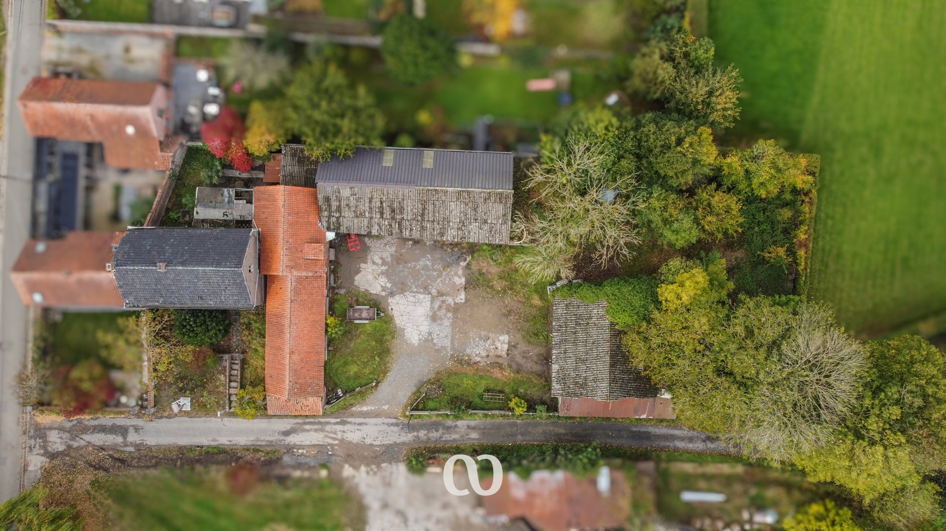 Beautifully located building plot suitable for 1 or 2 detached houses - photo 3