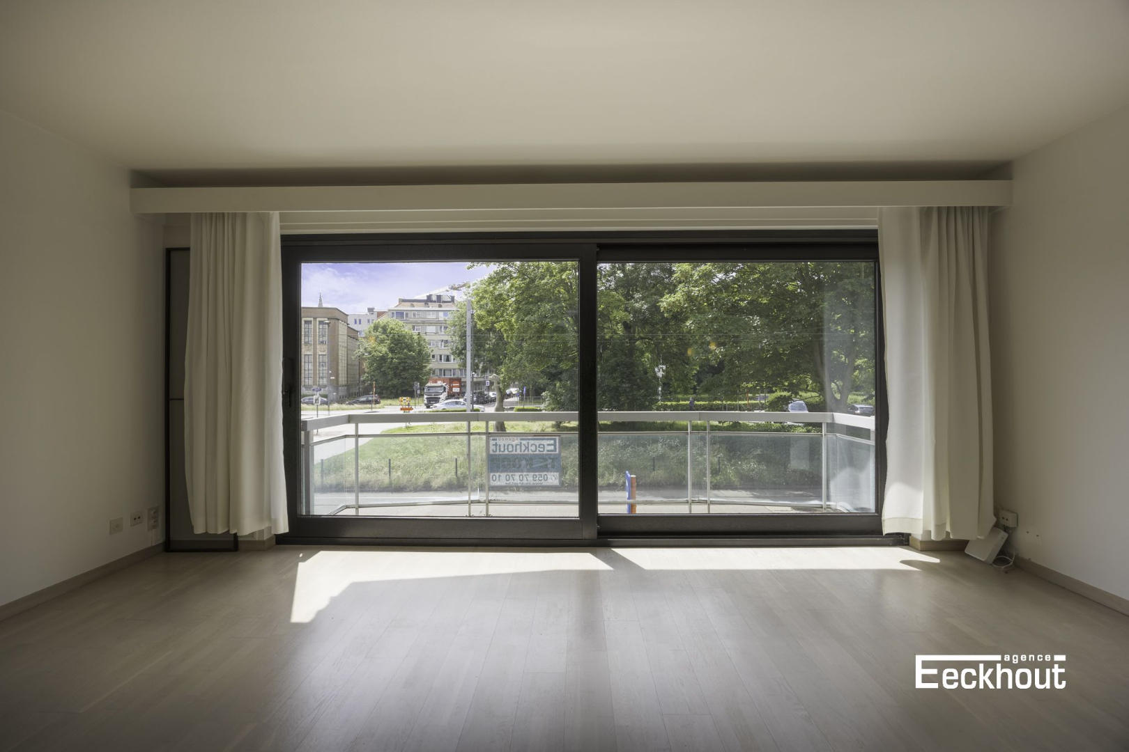 Mooi en centraal gelegen 2 slaapkamerappartement met open zicht! - foto 4