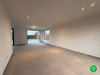 Alleenstaande woning (494m²) met tuin en 3 slaapkamers op een interessante alsook rustige ligging te Gits! Dit kortbij de dorpskern van...