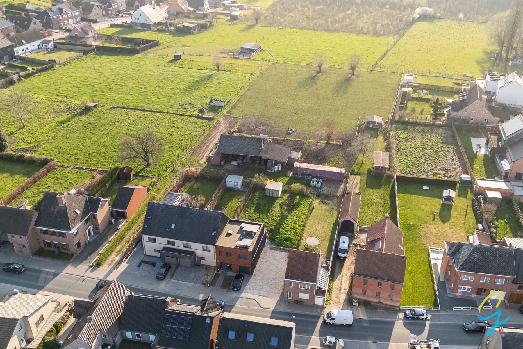 Bouwgrond voor gesloten bebouwing op centrale ligging - foto 4