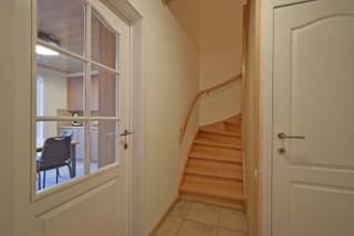 KAMPIOENSTRAAT 9 – ROESELAREDeze ruime en gezellige halfopen bebouwing is gelegen in een rustige en aangename woonomgeving in Roeselare en biedt alle...