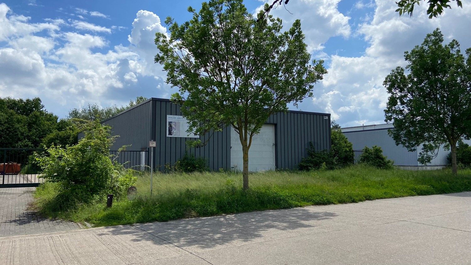 Te huur: veelzijdige bedrijfshal/magazijn op industrieterrein in Lanaken - foto 4