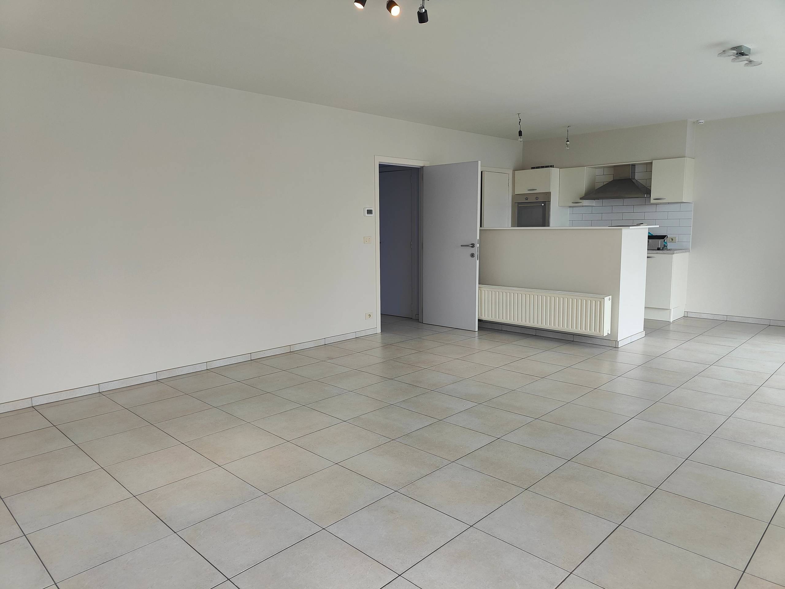 Apartment for rent in Oostkamp with 2 bedrooms - photo 3