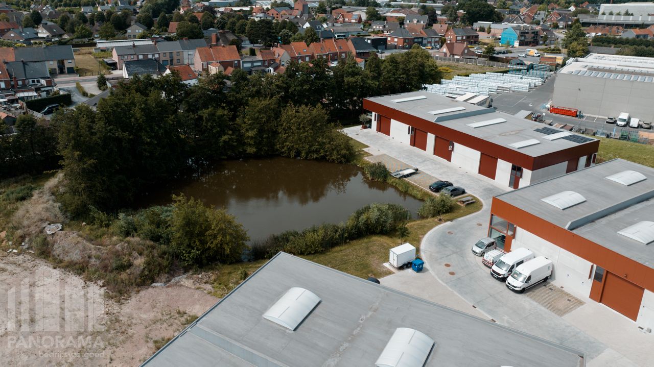 Instapklare KMO-unit 240 m² te koop - bedrijvenpark "Stuyf" - foto 4