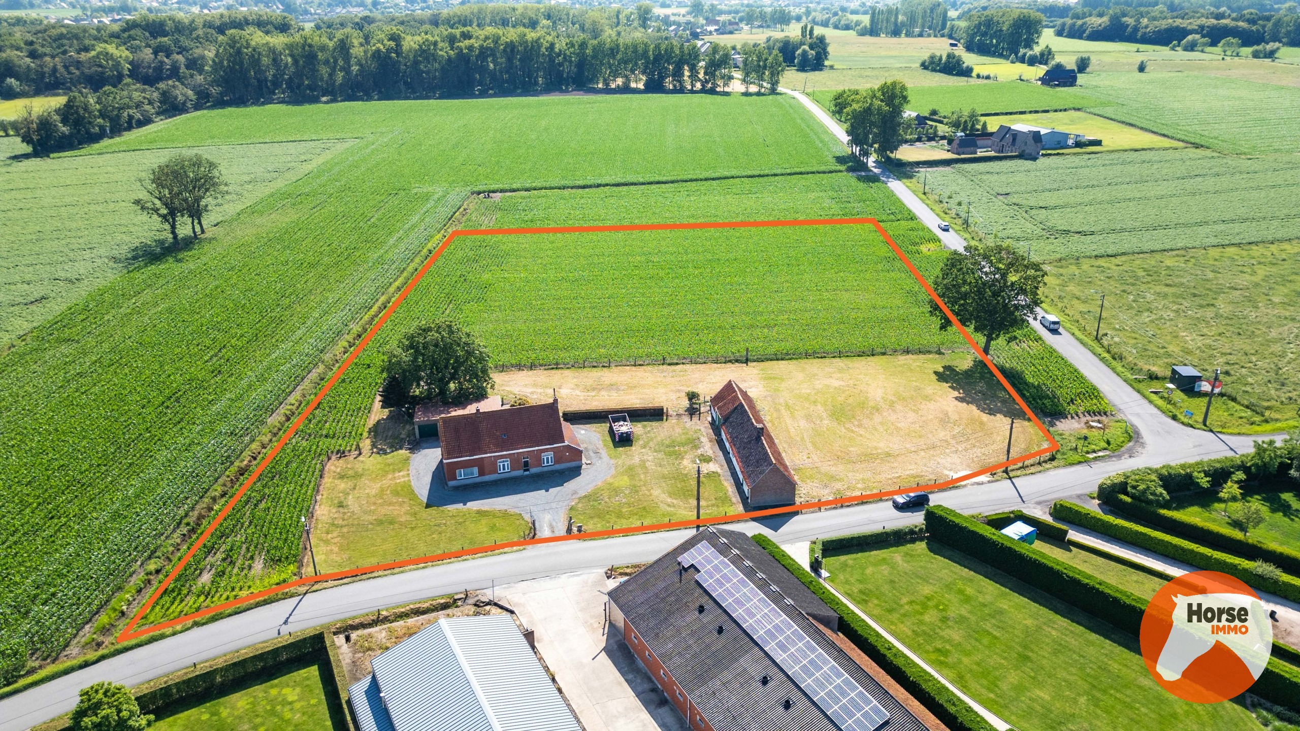 AALTER - Hoeve met schuur op 1,4HA - foto 1