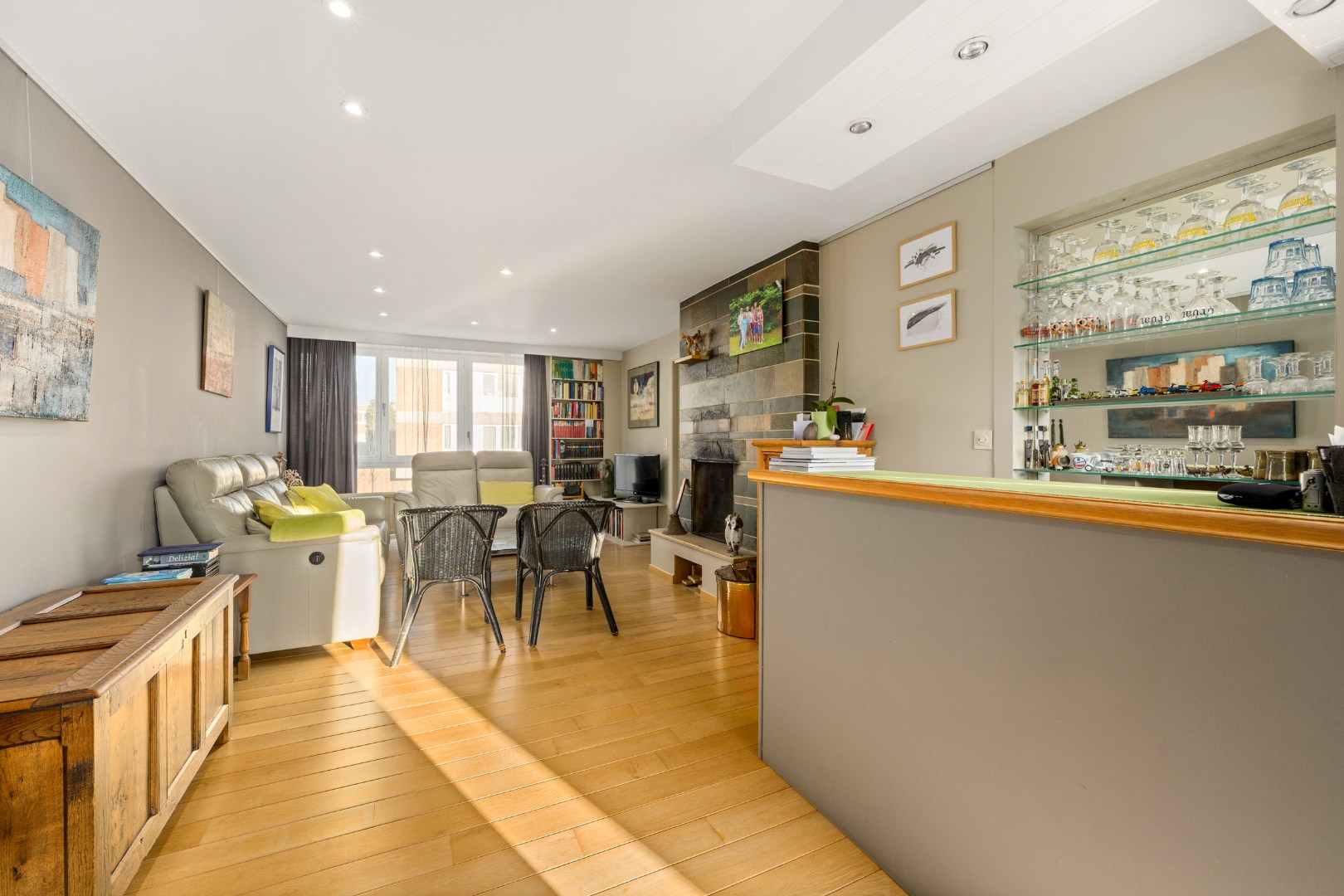 Perfect onderhouden bel-etagewoning in gezellige buurt te Sint-Michiels - foto 4