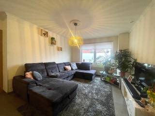 Deze gezinswoning biedt vier slaapkamers, een gezellige woonkamer en een praktische keuken. De ligging in het hart van Wervik maakt alles...