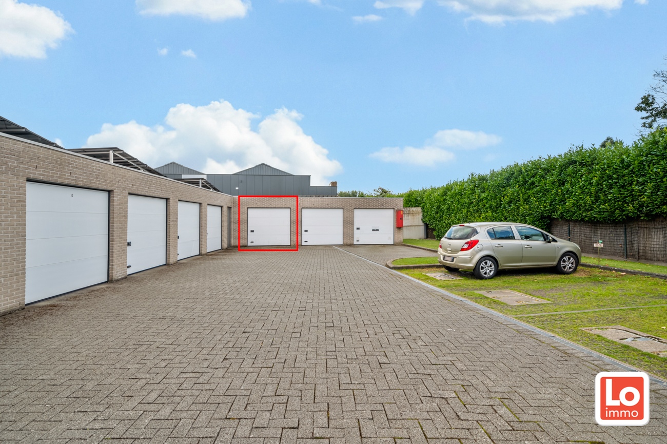 VERKOCHT! Ruim en gezellig appartement met garage in het centrum Lochristi! - foto 3