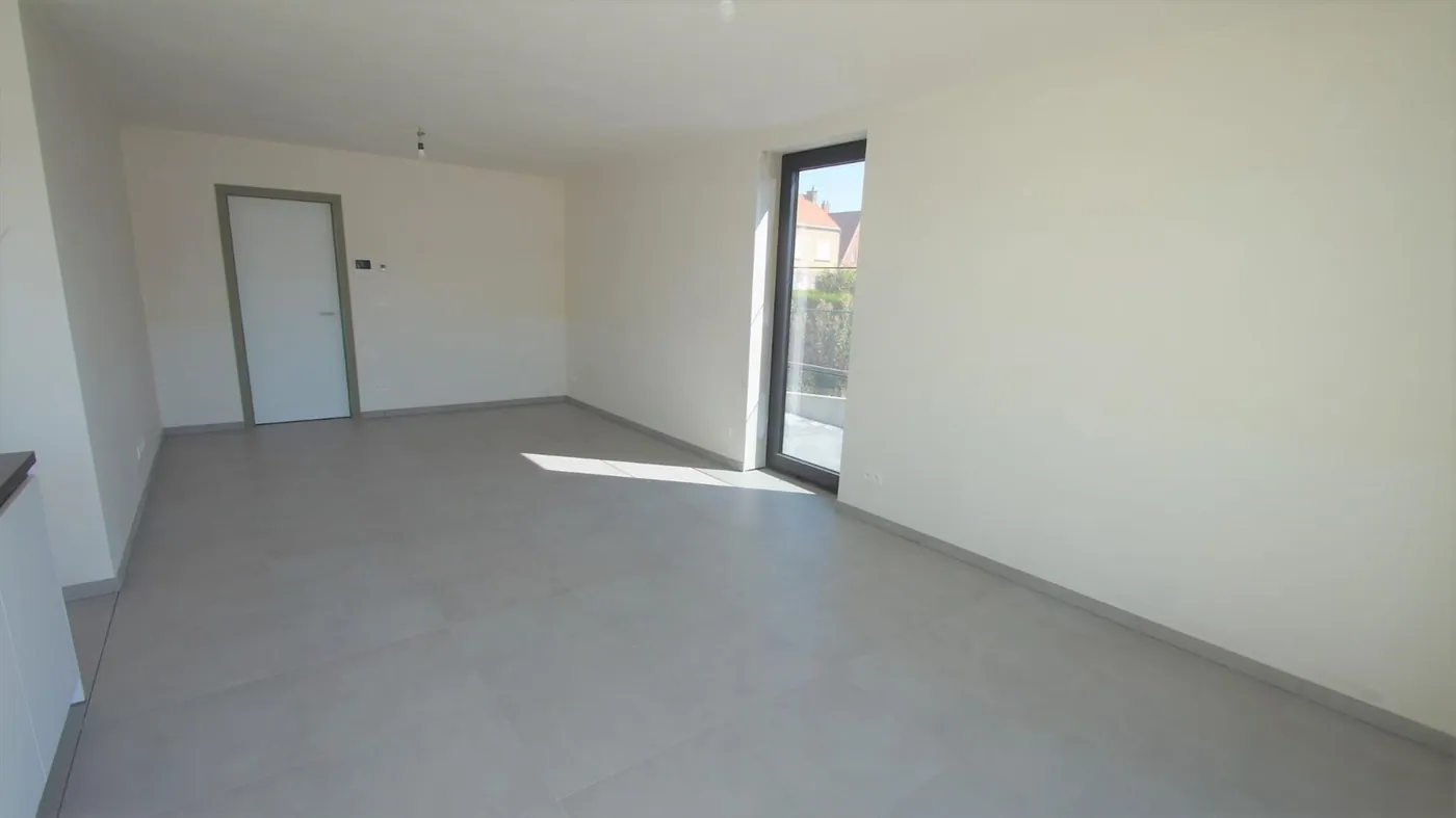 New build apt. with 2 bedrooms, parking space, spacious terrace and garden - photo 5