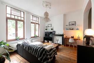 Mooi gerenoveerd en bemeubeld 1-slaapkamer appartement ca 65m² aan het trendy 'Zuid' vlakbij het centrum van AntwerpenBij het renoveren van dit...