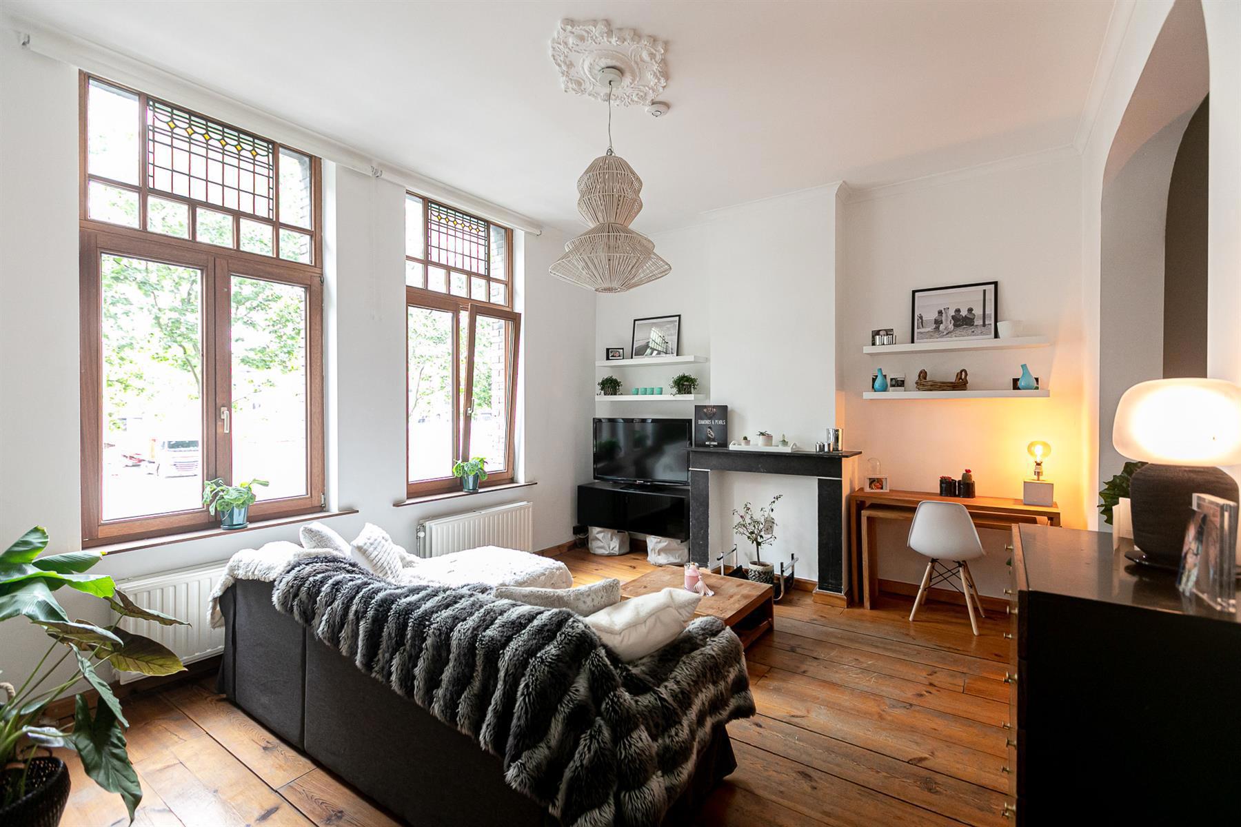 Gezellig gemeubeld appartement op de Vlaamsekaai op het trendy Zuid. - foto 3