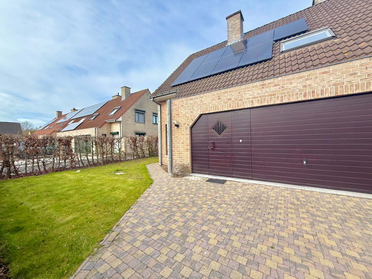 Instapklaar woonhuis in woonwijk te Eeklo! - foto 2