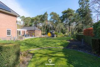 We vinden deze karaktervolle gezinswoning met 4 tot 5 slaapkamers terug op een topligging in het Groene Kaulille. Voor meer informatie ga naar: https://schraepenvastgoed.be/tekoop/?id=4333702&amp;cgi=1000228