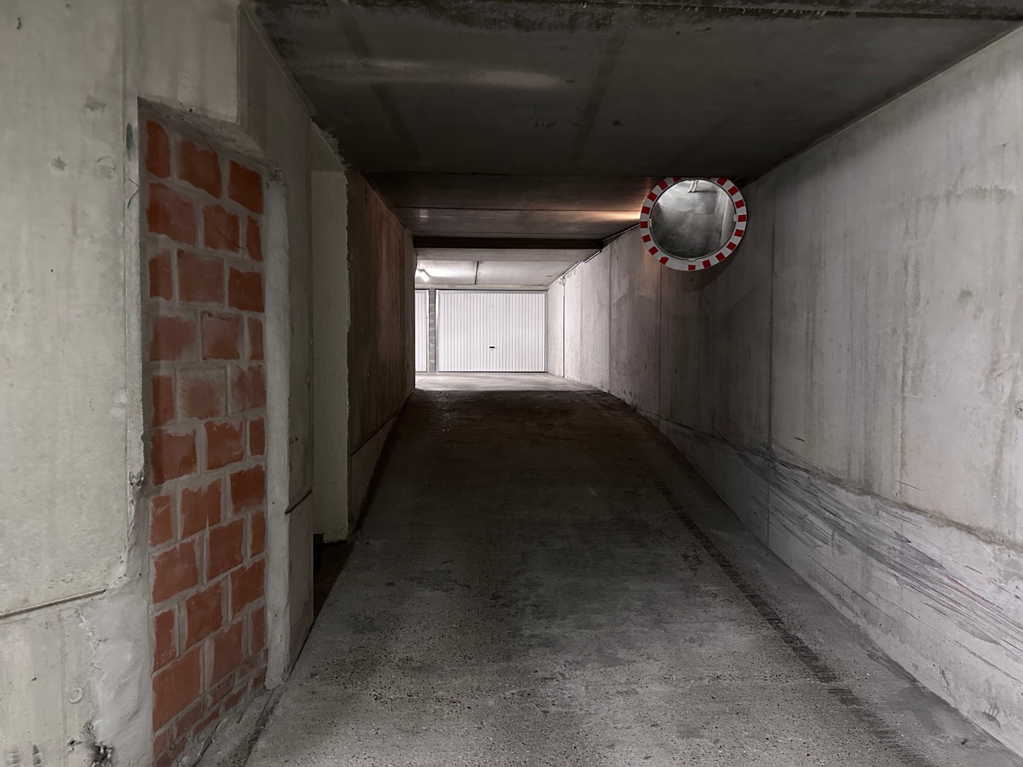 Makkelijk toegankelijke garagebox nabij Lippenslaan - foto 4