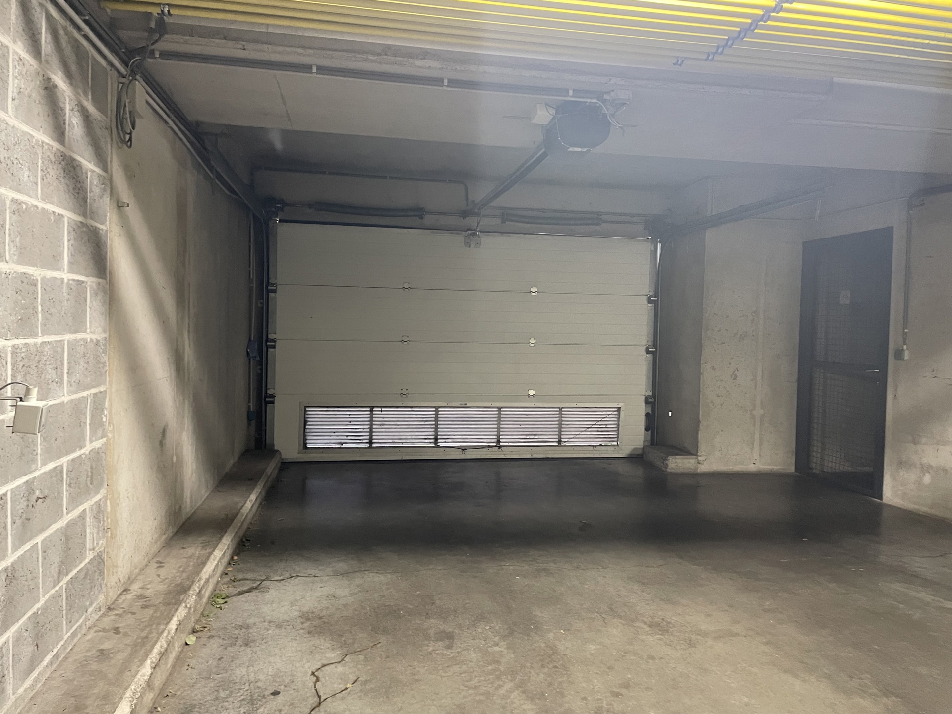 Parkeerplaats binnen - foto 4