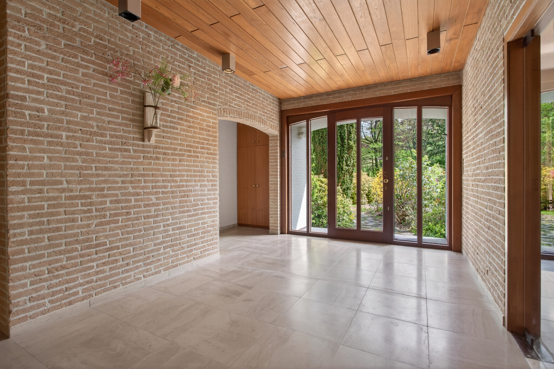 Villa op prachtig zonnig perceel van ca. 2.467 m² in residentiële wijk “De Lint” - foto 4