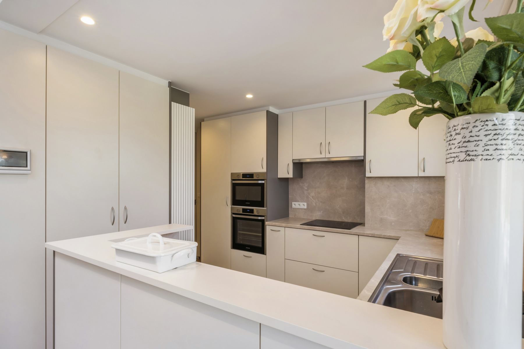 Instapklare woning in hartje Sint-Michiels - foto 5