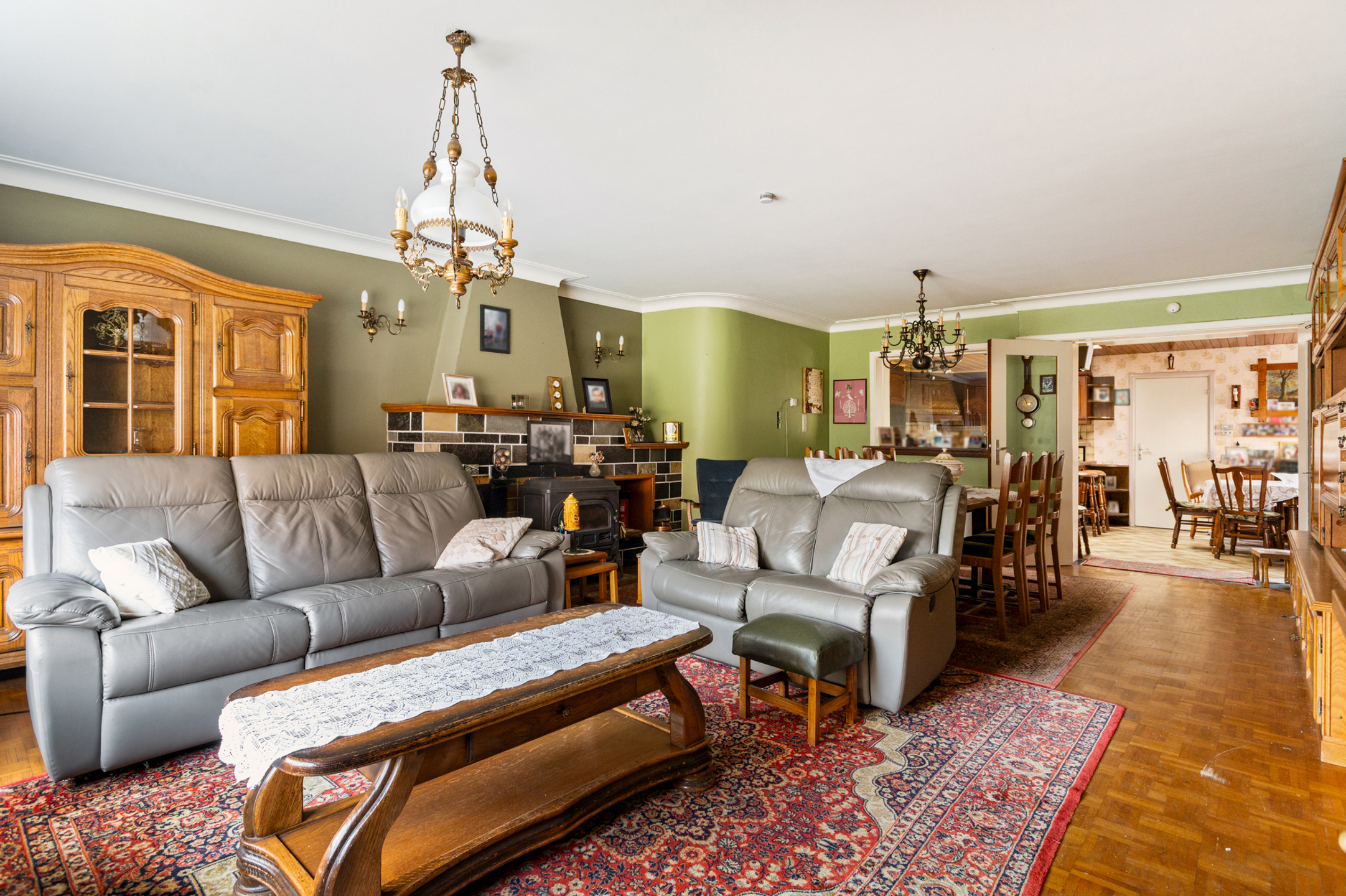 Ruime woning met potentieel in de dorpskern - foto 2