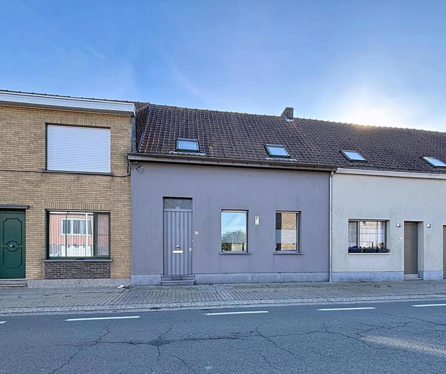 Centraal gelegen gezinswoning met 3 slpks en bureau/dressing - foto 2