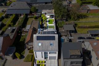 INDELINGGelijkvloersDeze schitterende, moderne woning is uitgerust met de modernste en meest luxueuze materialen en omvat op de gelijkvloerse...