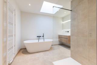 Bent u op zoek naar een instapklare woning met 3 slaapkamers en tuin in Brasschaat? Dan kijkt u best even verder. Deze woning uit 1894, gelegen op...