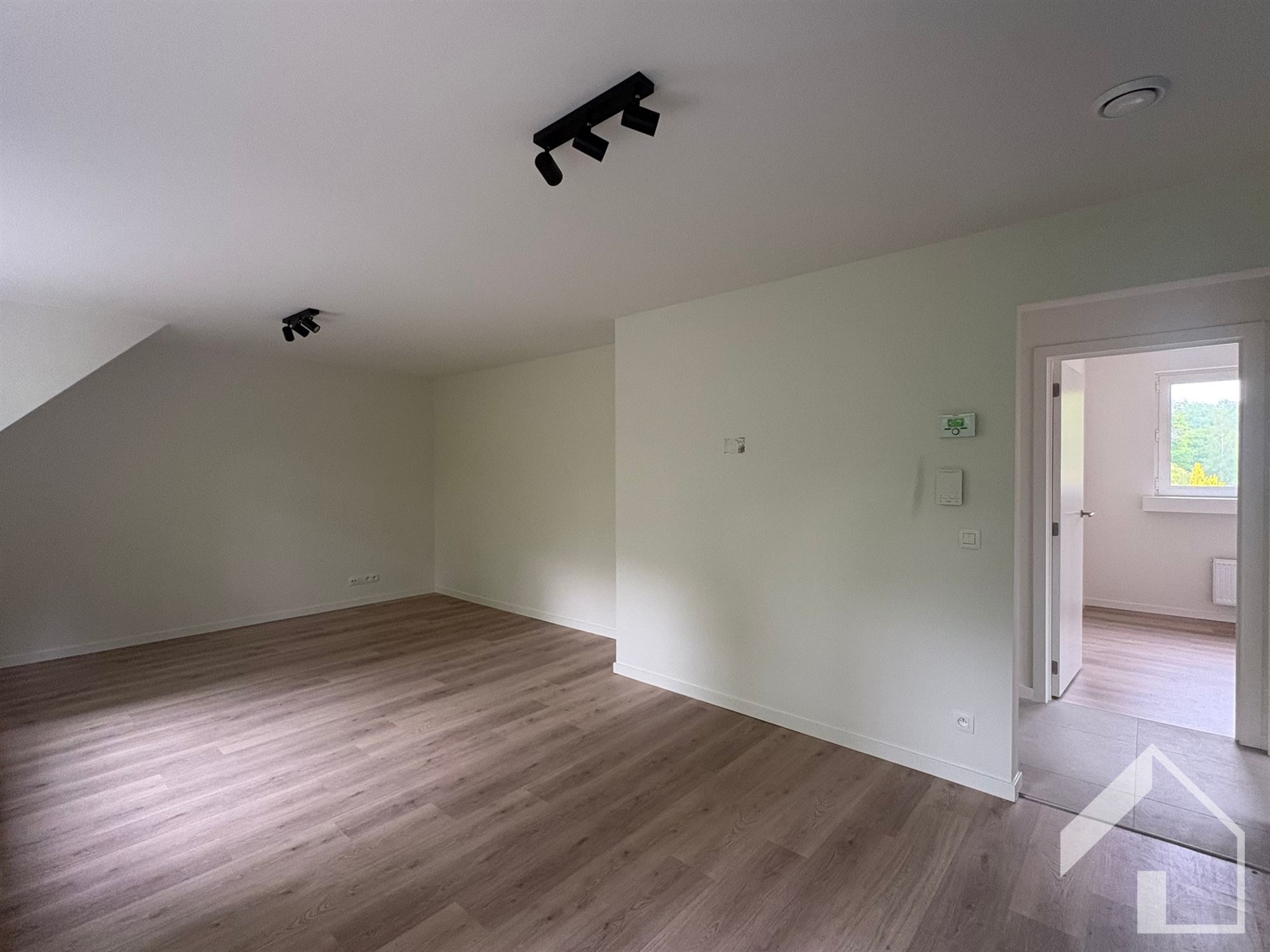 2 slaapkamer appartement met garage op de 2de verdieping - foto 4