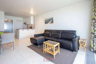 Situé en plein cœur de la digue de Nieuport, cet appartement lumineux offre une vue imprenable sur la mer, idéale pour profiter pleinement de la vie...