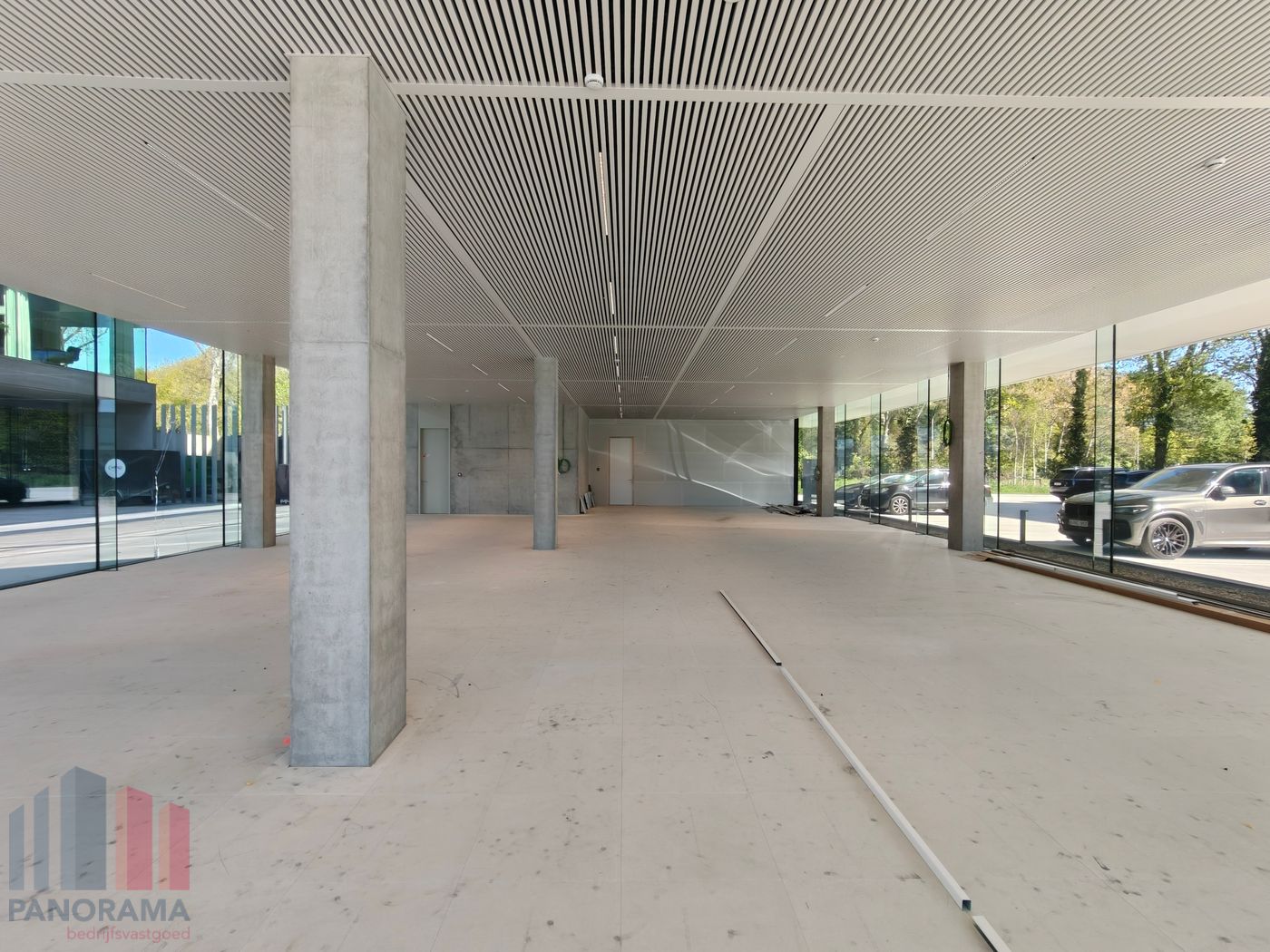 511 m² HIGH-END KANTOREN OP TOPLOCATIE LANGS DE E40 TE OOSTKAMP - foto 4