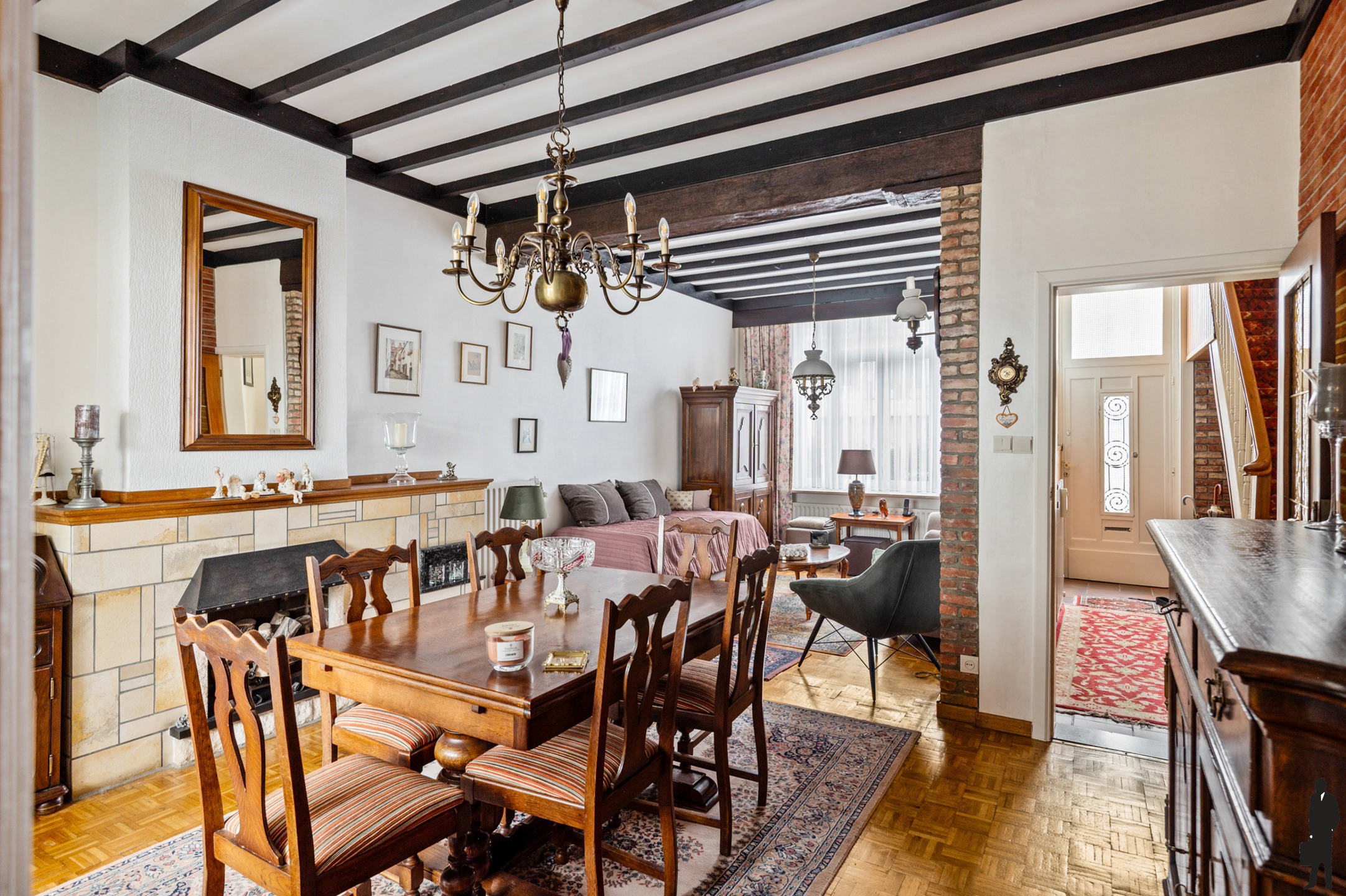 Te renoveren burgerwoning met 3-4 spk en zuidwest tuin  - foto 4